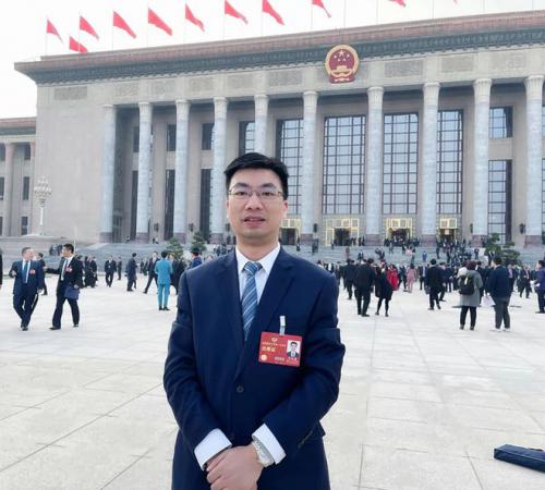 聚焦兩會‖許禮進委員關於(yú)機器人行業的兩會提案全解讀